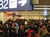 成都雙流機(jī)場因四川大霧萬余人滯留